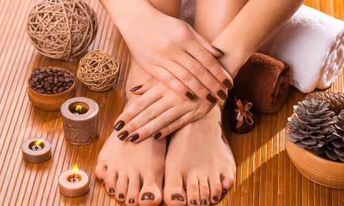 Islak Manikür ve Pedikür